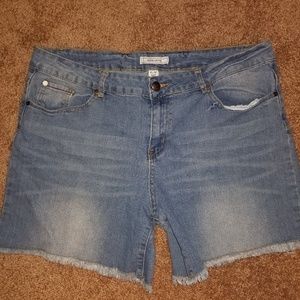 Adam levine shorts size 15/16